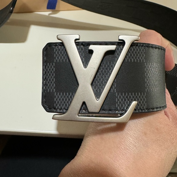 Louis Vuitton reversible belt mens - Picture 8 of 10
